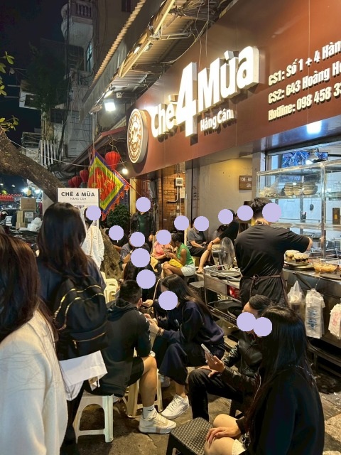 金曜日の夜、大混雑していました。店頭の小さな椅子に座りながら、チェーを楽しんでいます。